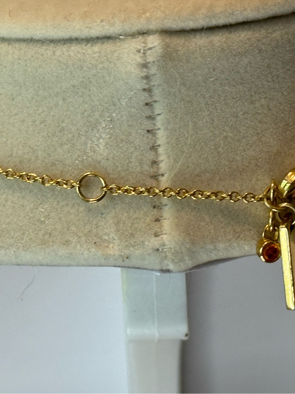 Kurt Geiger Gold-Tone Necklace with Clear Crystal Cluster & Eagle. 16-18” EUC - Picture 2 of 6
